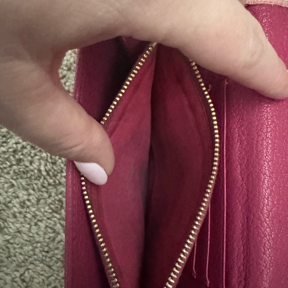 Preloved Authentic Miu Miu Envelope Wallet - Picture 9 of 15